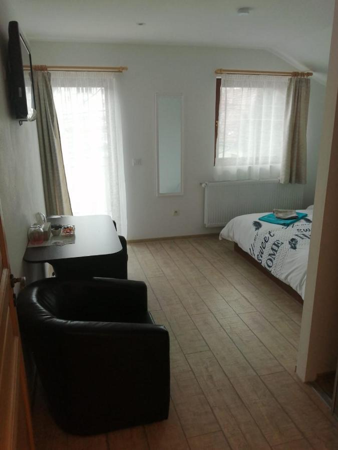 Cazare Regim Hotelier Zarnesti Luaran gambar