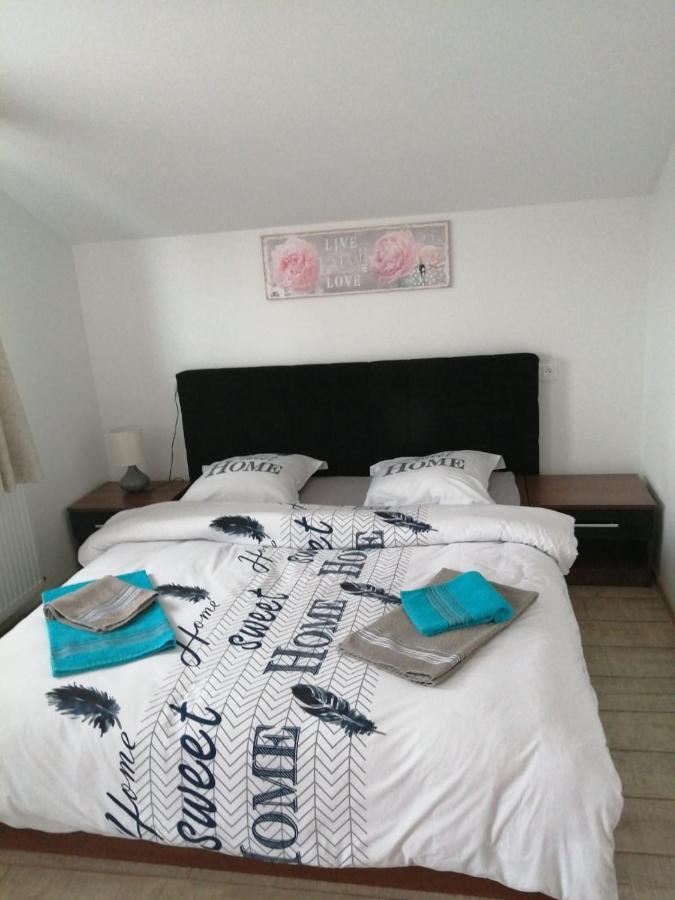 Cazare Regim Hotelier Zarnesti Luaran gambar