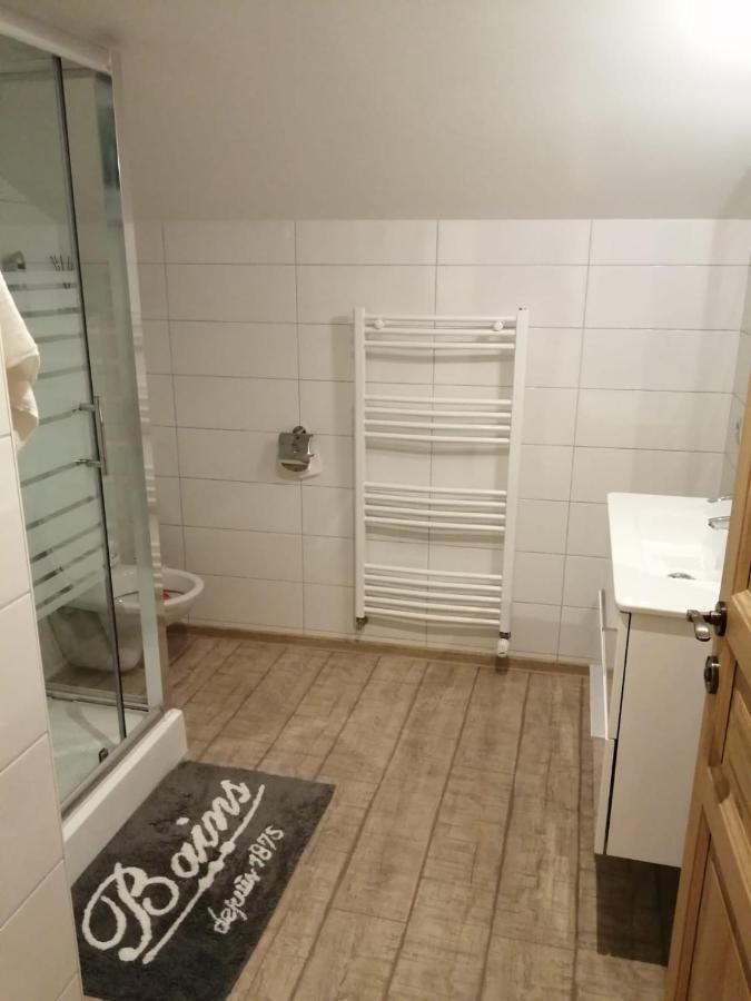 Cazare Regim Hotelier Zarnesti Luaran gambar