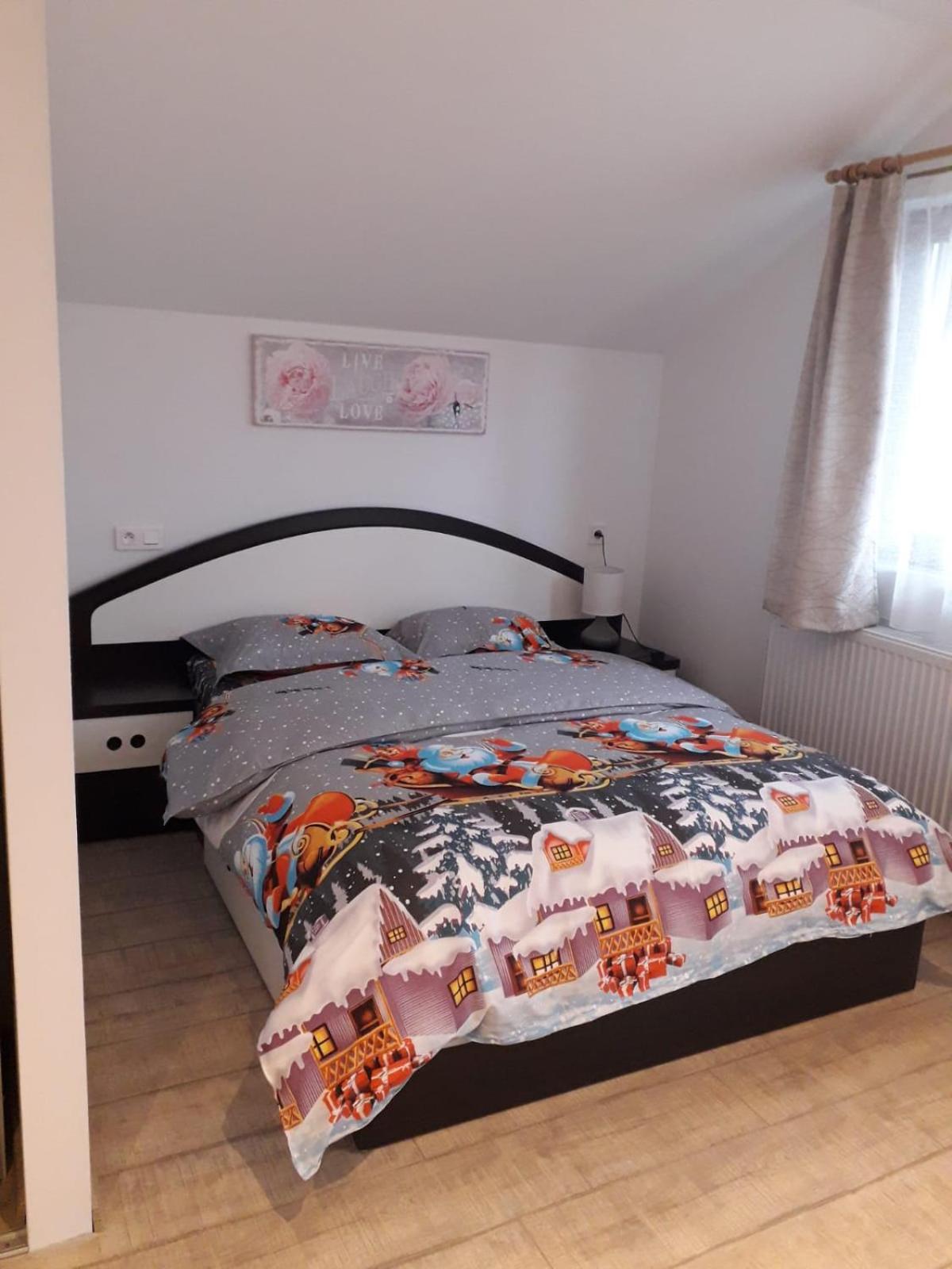 Cazare Regim Hotelier Zarnesti Luaran gambar